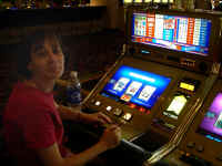 vegas 08-04 053 kim.jpg (110865 bytes)